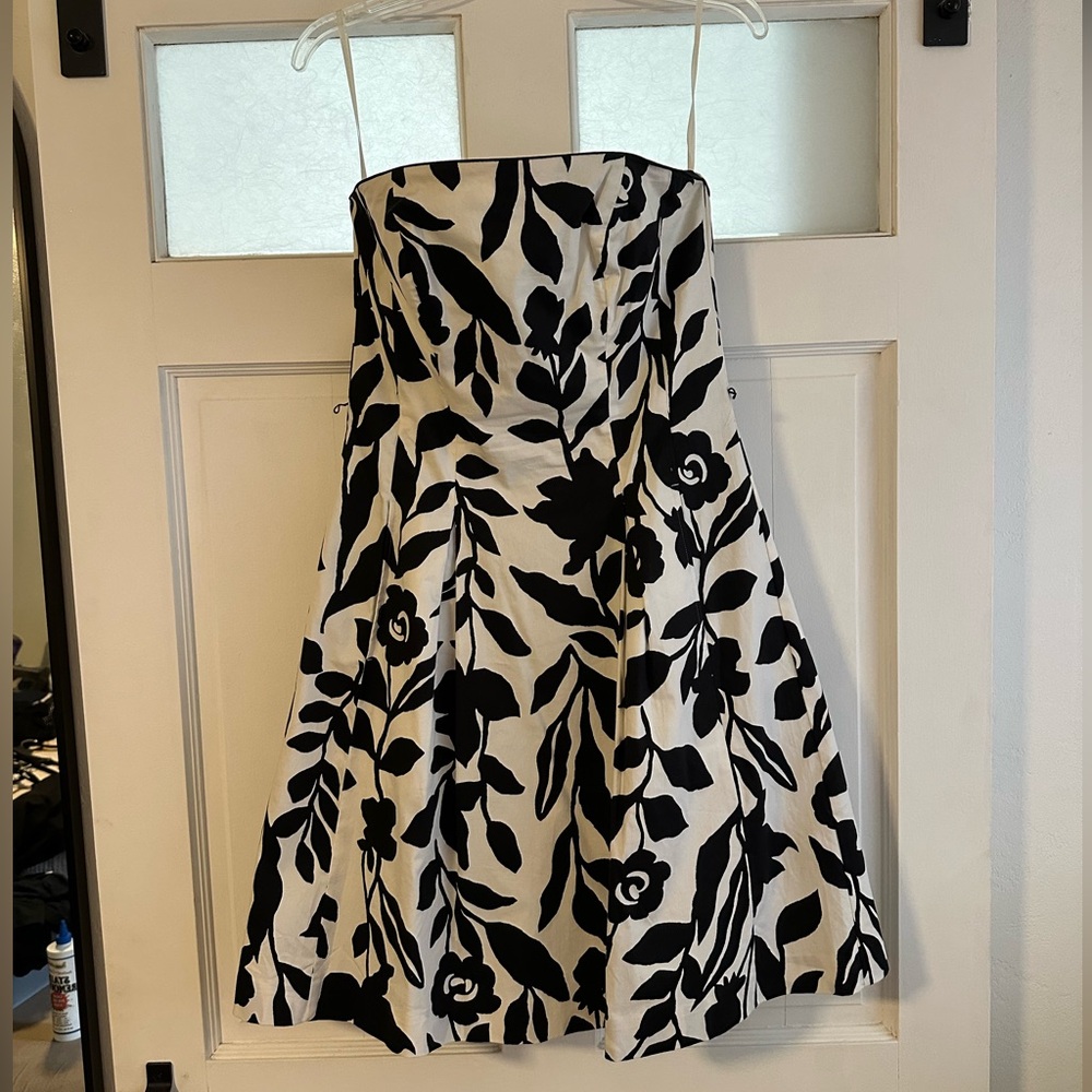 White House Black Market Black and White Strapless Floral Dress